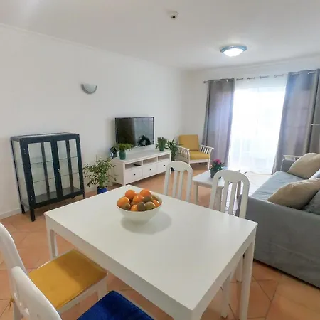 Family Sea View شقة