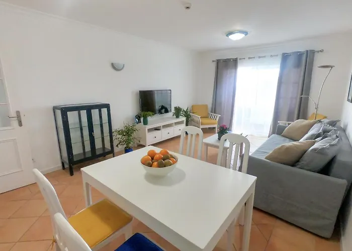 Family Sea View Apartment